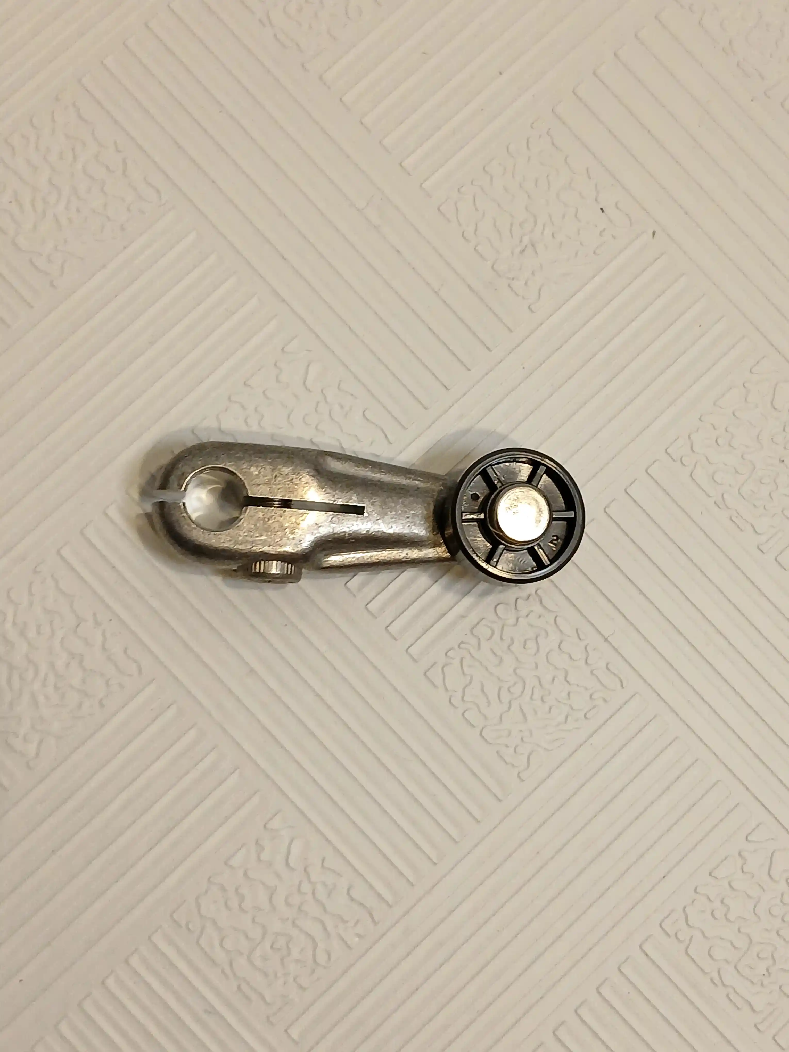hock with bearing